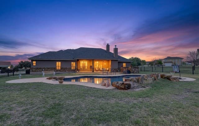 121 Abrego Mount