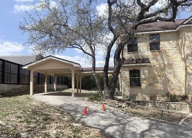 146 Creekview