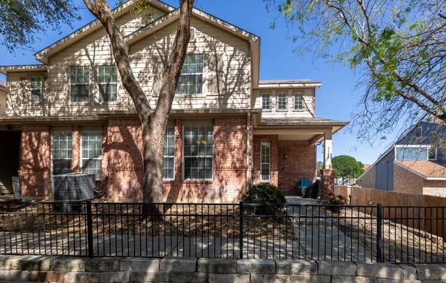 2644 Grayson Way