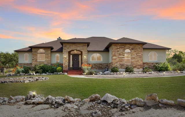 1208 Decanter Dr.