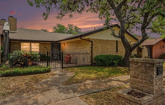 13622 Landmark
