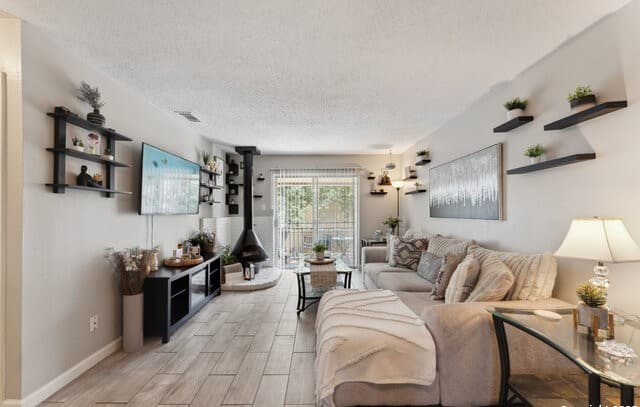 923 Vance Jackson Unit 1104