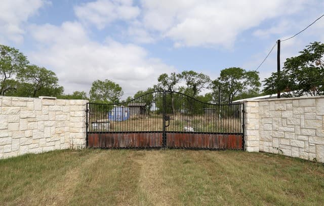 708 County Road 223