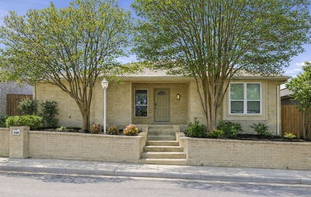 5838 Winterhaven Dr