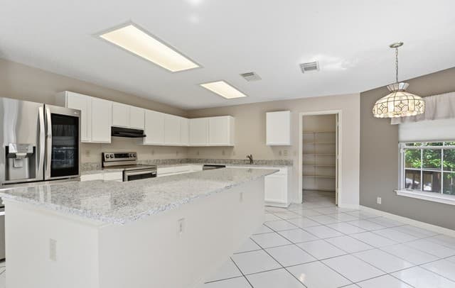11214 Scarborough Ct
