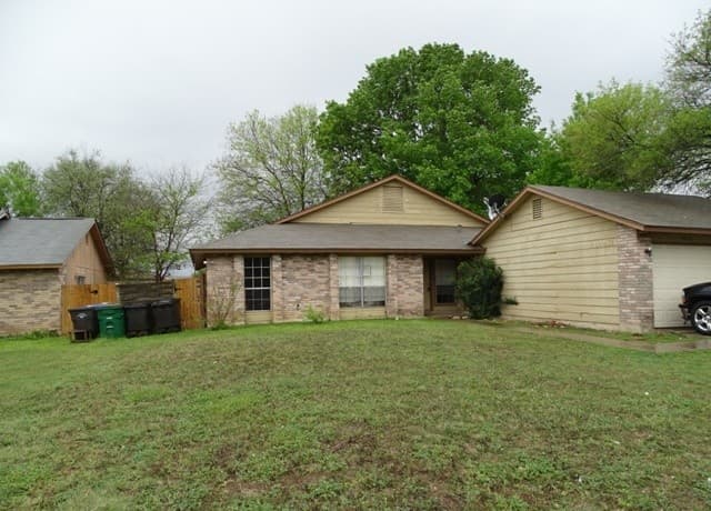 5215 Meadow Rise St, San Antonio, TX 78250