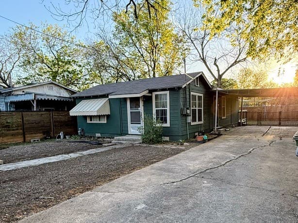 419 Collinsworth Avenue