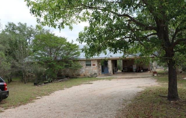 1307 Comanche Path