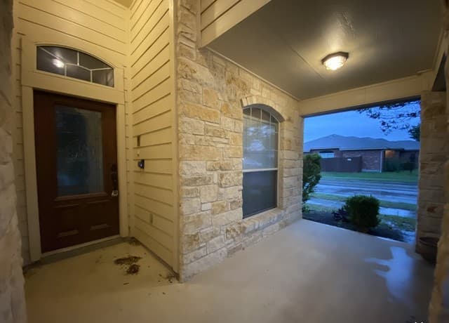 8935 Liberty View