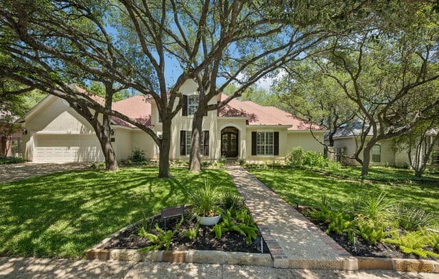 10 Inwood Knoll