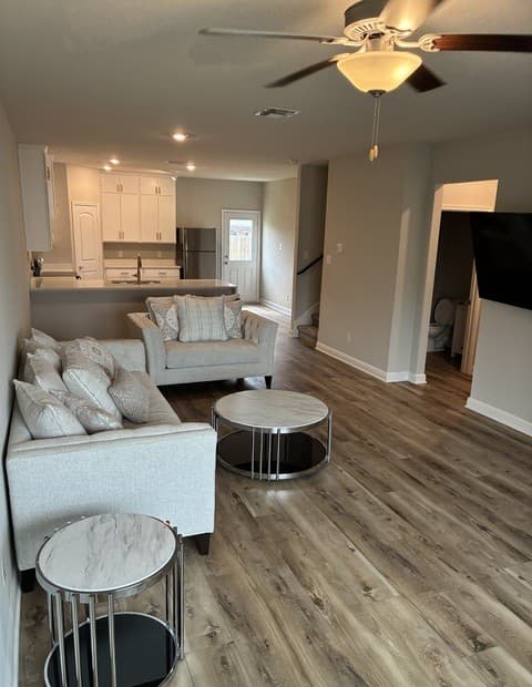 7330 Sharma Valley
