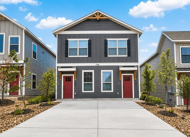 7158 Magnolia Creek Unit 201