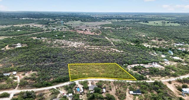 123 Country View Ln