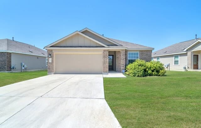 910 Hagen Way