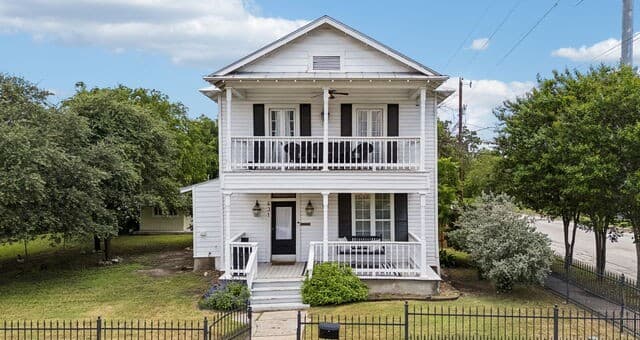 431 Hays