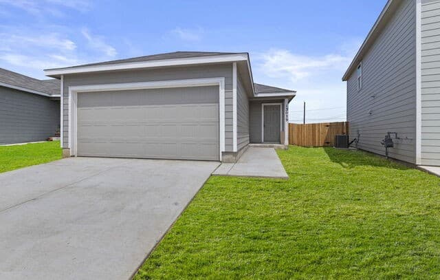 13039 Lake Fryer
