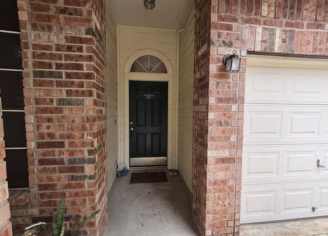 6114 Briscoe Leaf
