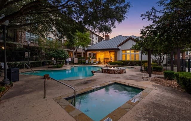 7342 Oak Manor Dr Unit 3101