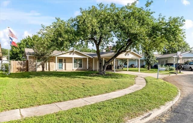 10703 Green Trail Dr