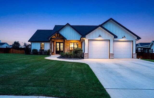 156 Woodbridge Dr