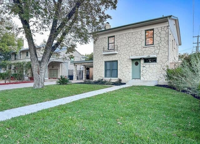 102 Luther Dr