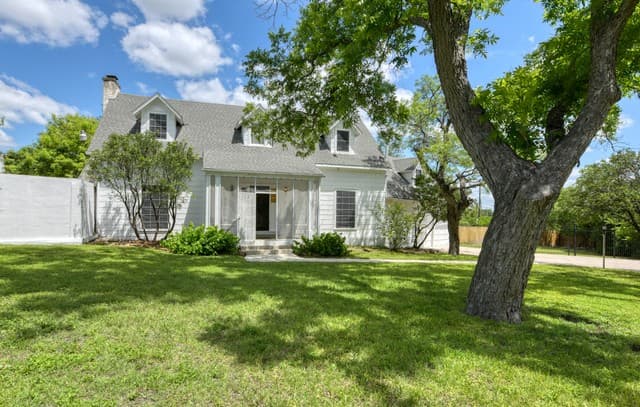 110 Sunrise Dr.