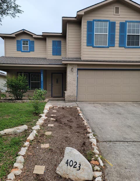 4023 Wisteria