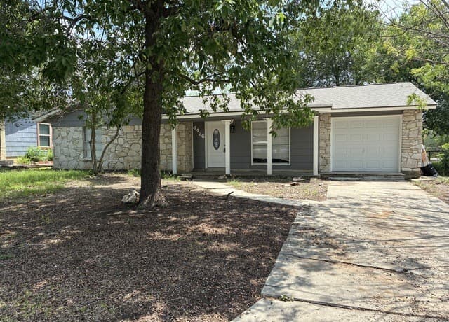 4426 Desert View Dr