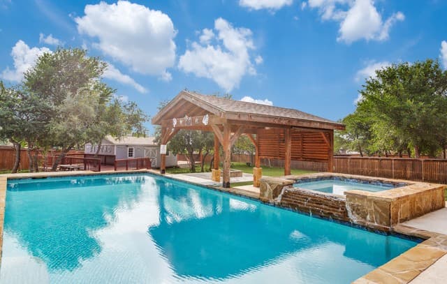 198 Jasper Pt, Castroville, TX 78009