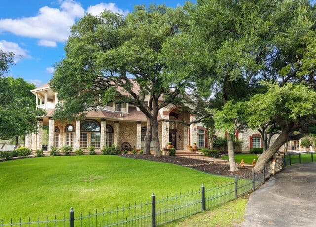 8040 Rolling Acres Trail