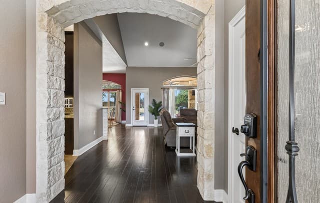 148 Woodlands