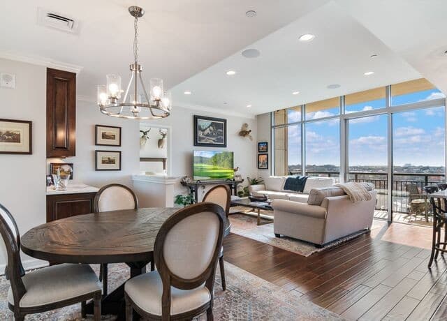 4242 Broadway Street Unit 802