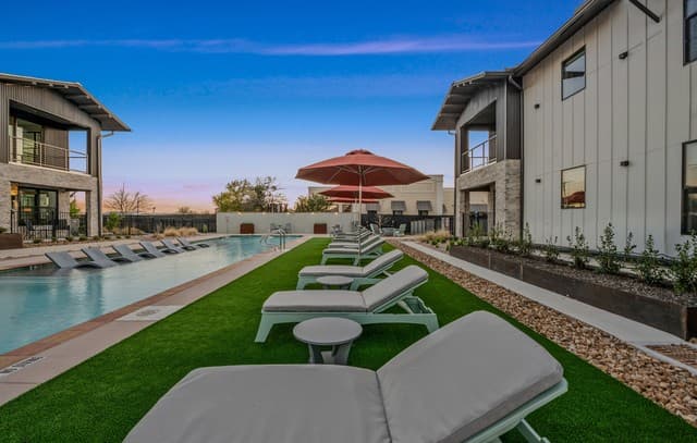 634 Central Parkway Unit 1201