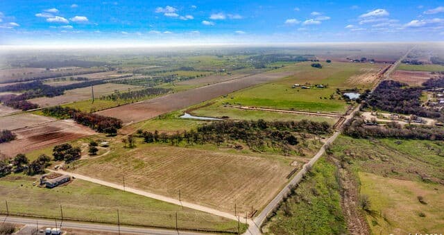11014 County Road 584, LaCoste, TX 78039