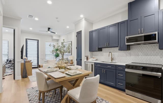 10899 S Hausman Unit 203