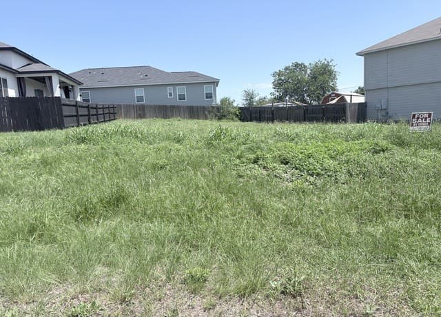 8251 Comanche Pass