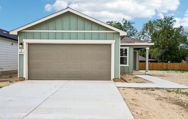 903 Bull Boat Ln, San Antonio, TX 78221