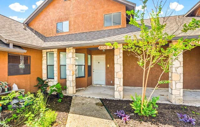 402 Thetford