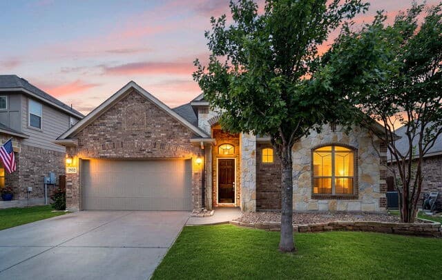 2932 Sunridge Dr