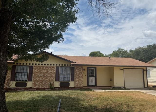 4839 Castle Strm