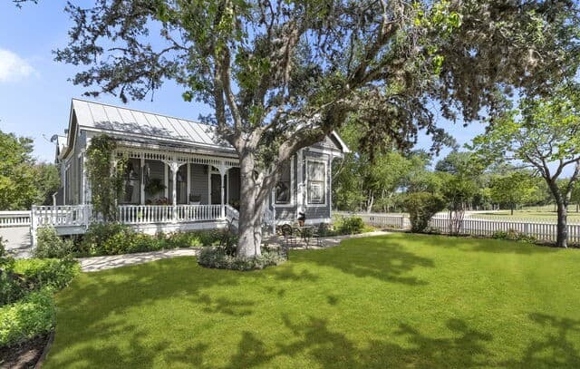 112 N. River Bend Road