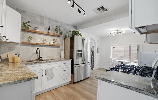 616 Willow