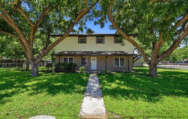 15751 Medina