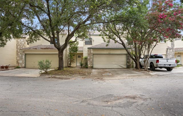 8565 Echo Creek Lane