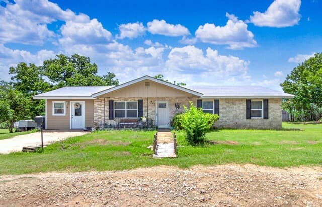 461 Shorty's Ln