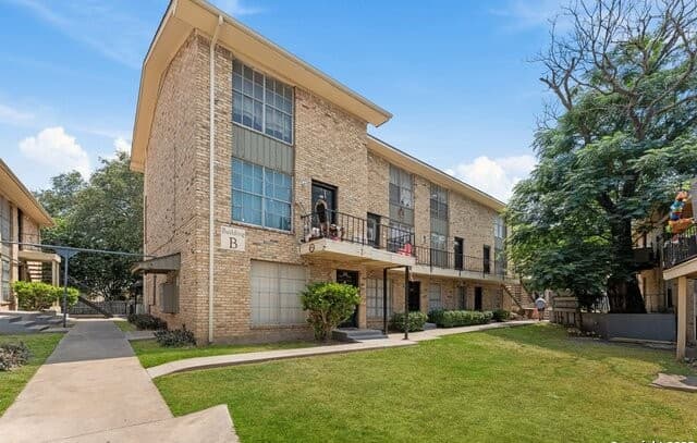 6611 Southpoint St Unit B124
