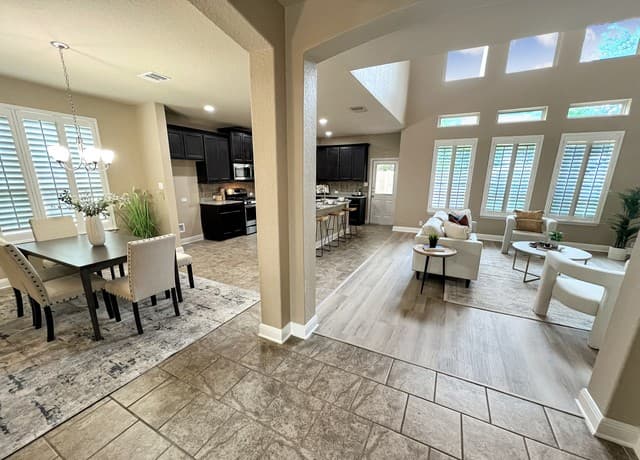 26934 Oleander Chase