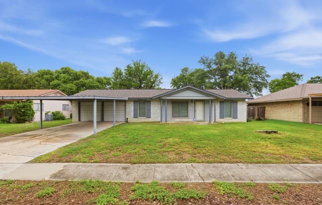 5039 Round Table Dr