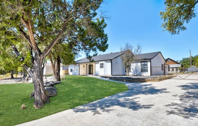 1265 Bob White Dr