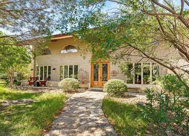 1210 Country Pike